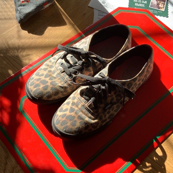 Vans Leopard Print Sneakers - Picture 5 of 6